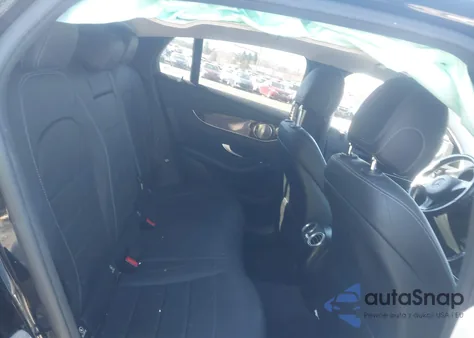 2017 Mercedes-Benz Glc 300 Coupe 4Matic z USA, uszkodzony, nr VIN WDC0J4KB7HF243360